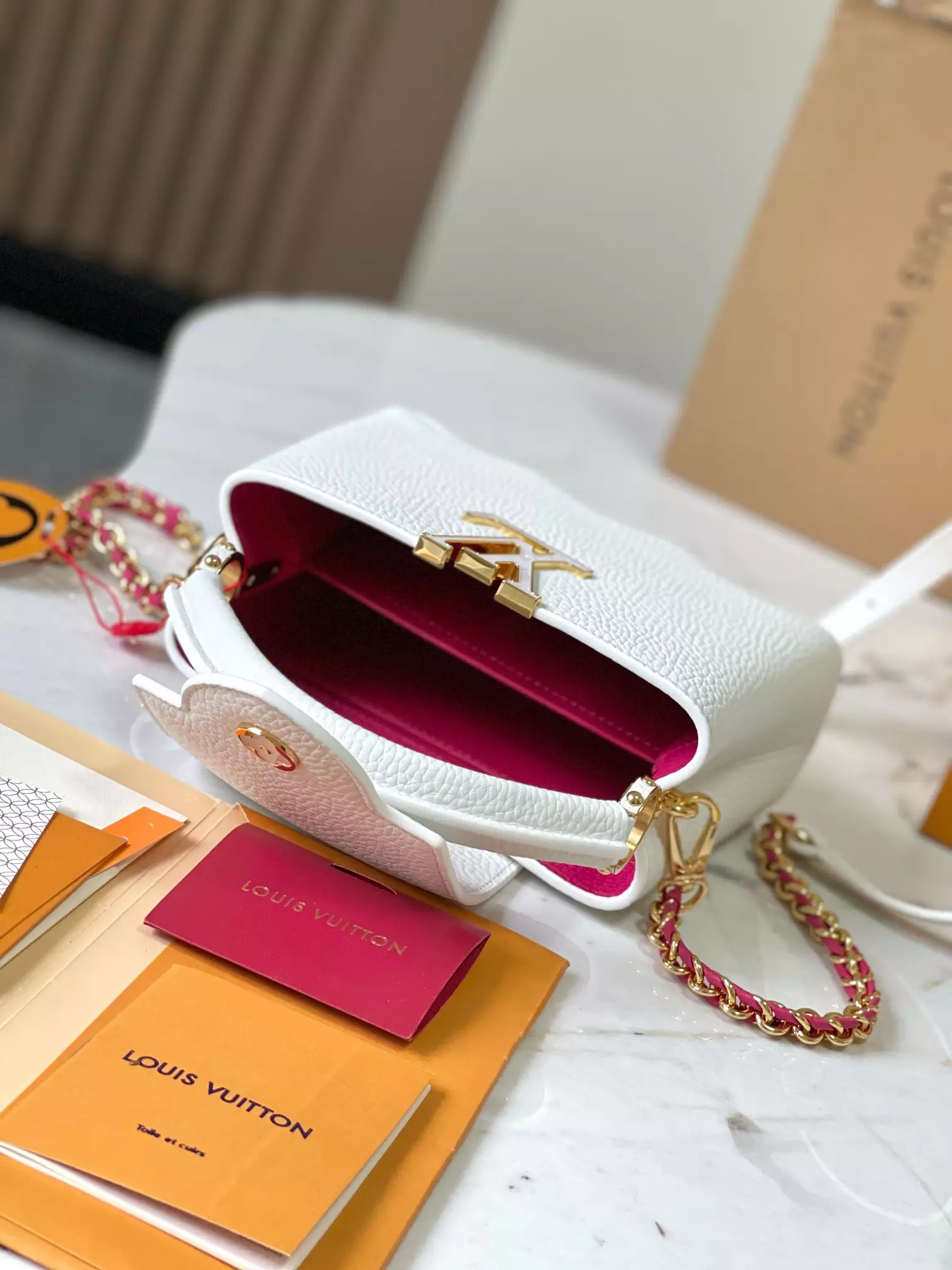 LV Capucines Mini Capushell in Snow White - Repbags.is - Image 10