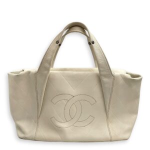 CC Chevron All Day Long White Tote Bag in Calfskin, Brushed Palladium hardware