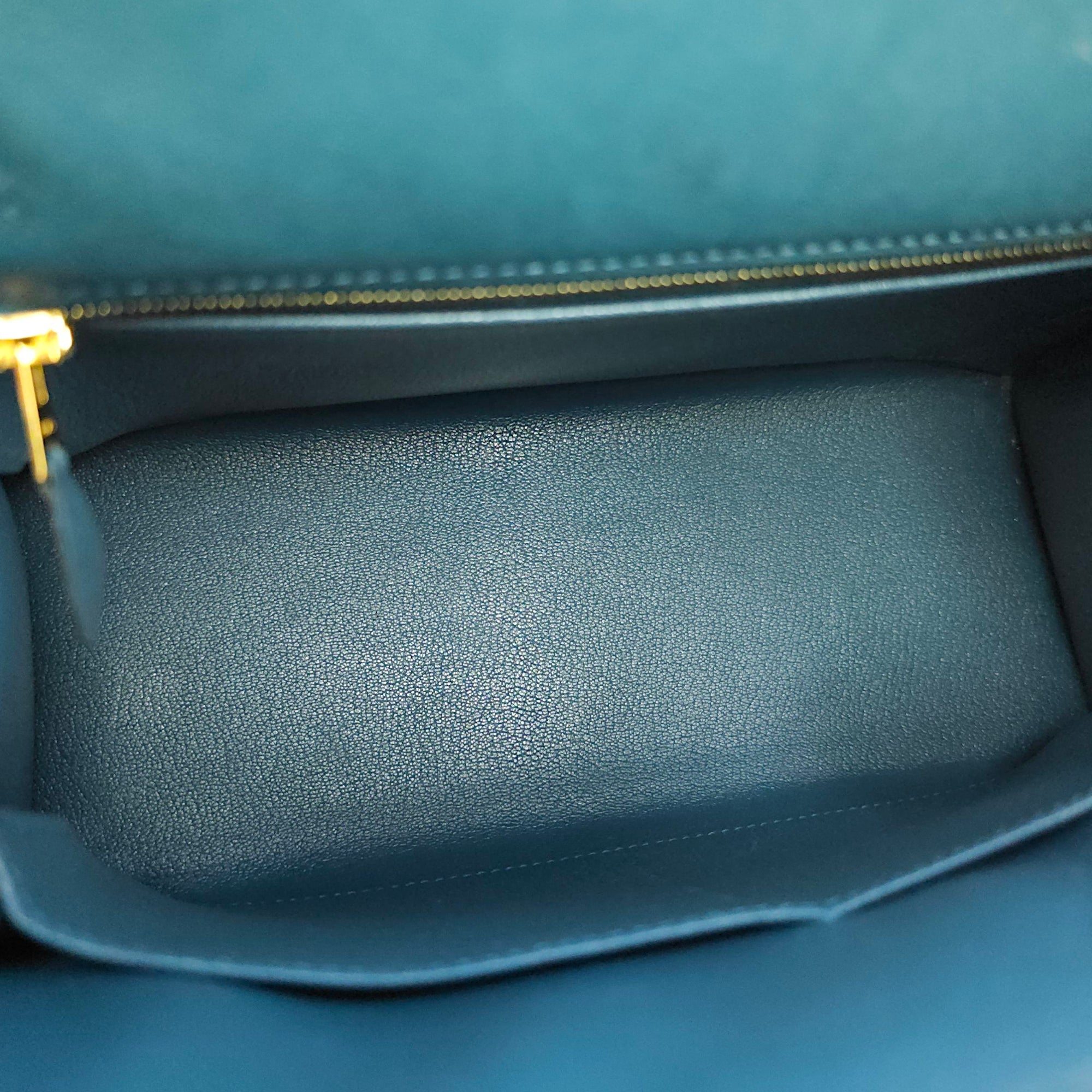 Sellier Kelly 28 Blue Cobalt in Ostrich, Gold hardware - Image 20