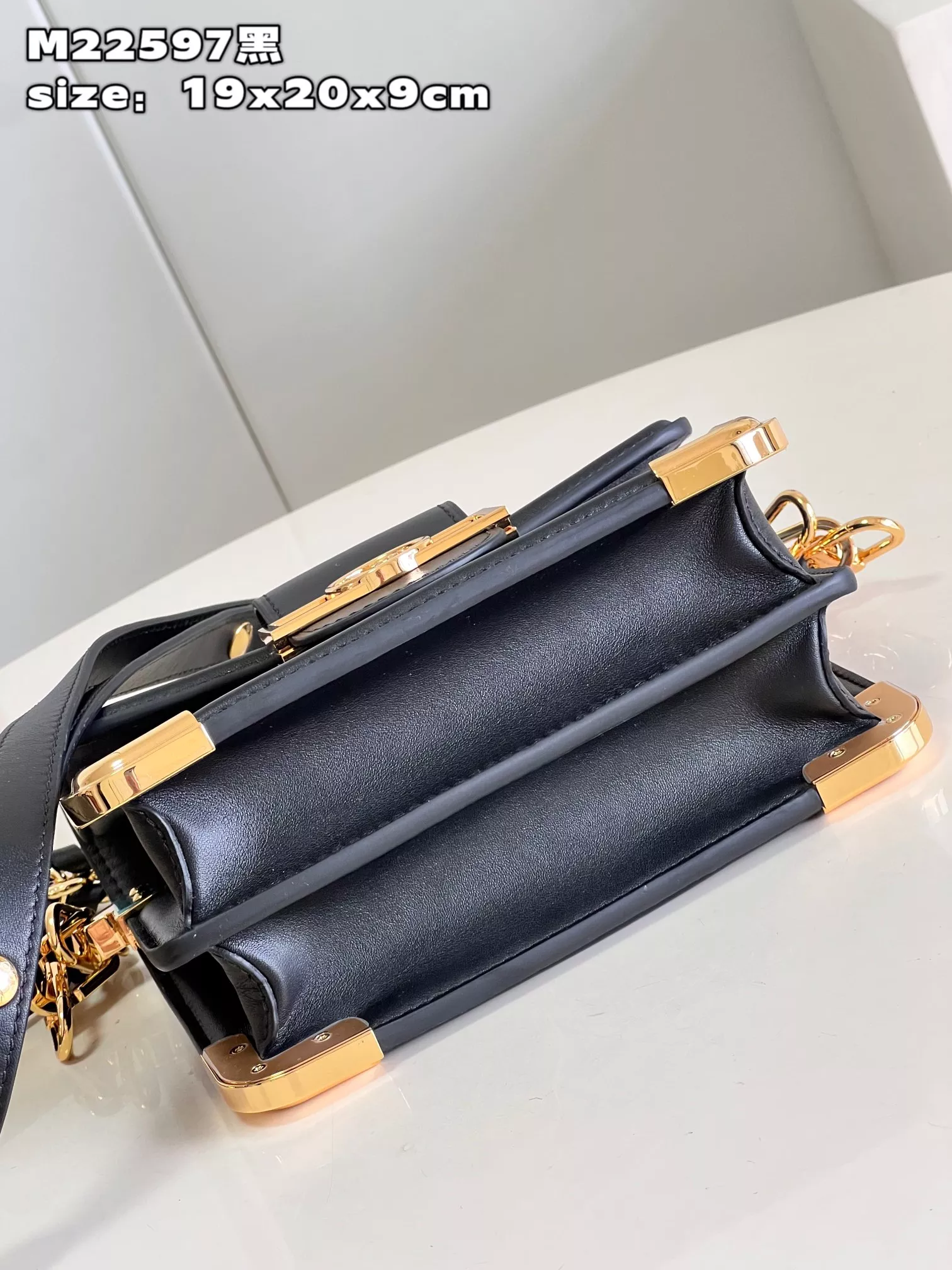 LV MM Dauphine Black Bag- ReplicaBags.is - Image 9