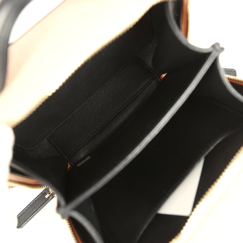 Pre-owned Chanel Small CC Filigree Vanity Case Black and Beige Caviar Antique Gold Hardware - Image 11