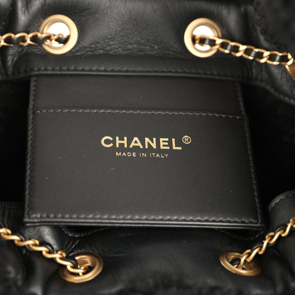Chanel Medium 25 Hobo Bag Black Crumpled Sheepskin and Shearling Antique Gold Hardware - Image 10