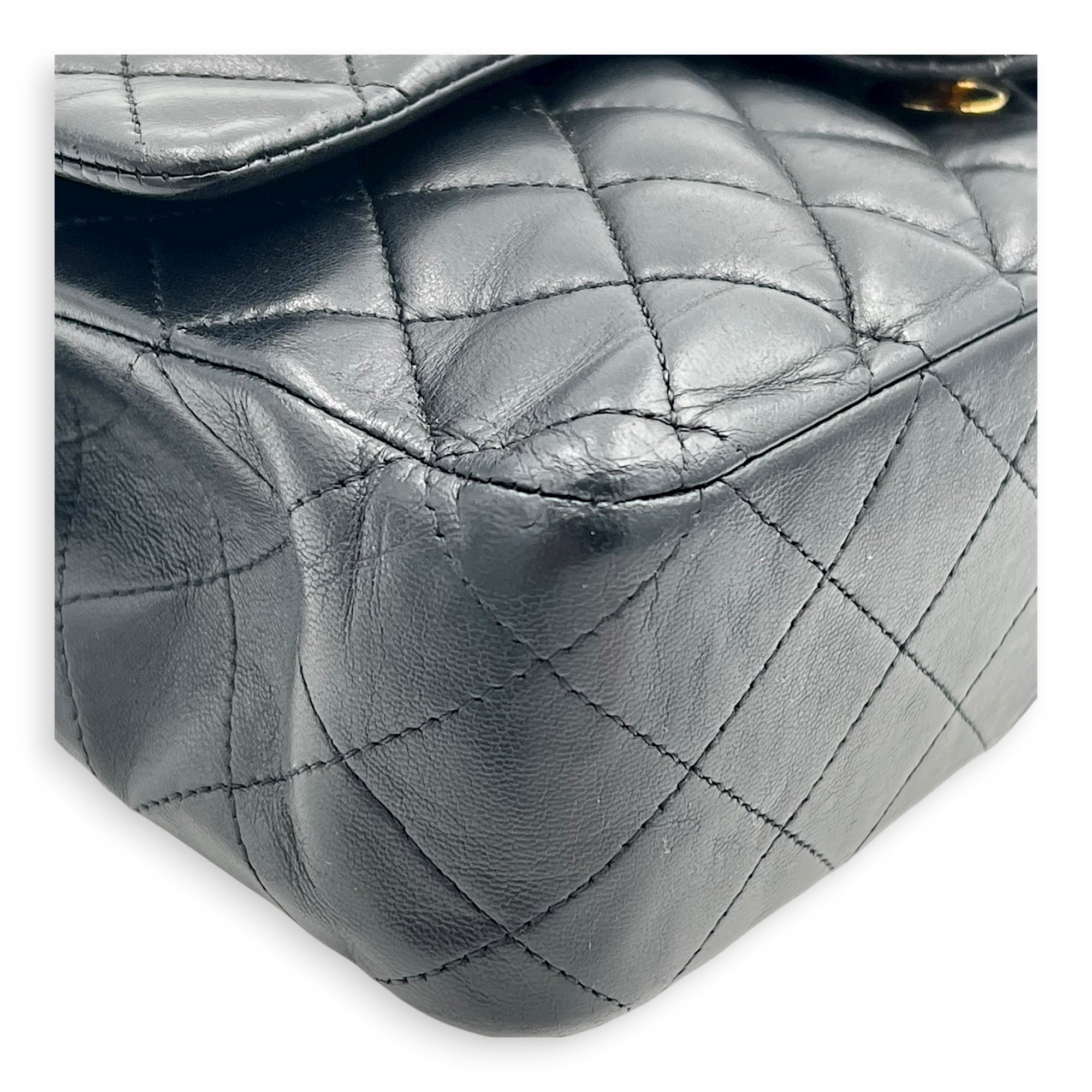 Classic Shoulder Bag Medium Black in Lambskin, Gold hardware - Image 8