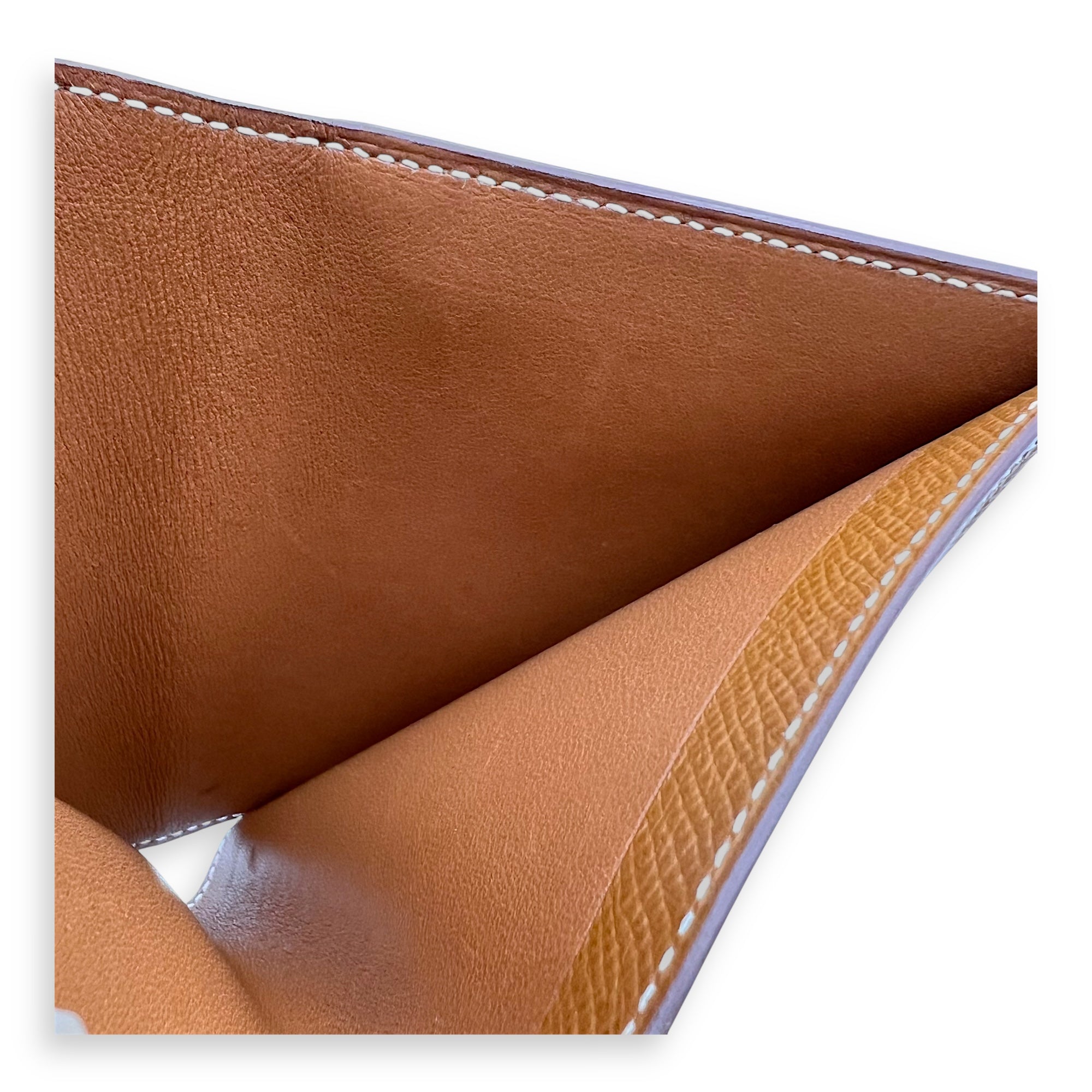 Bearn gold in Epsom, Gold hardware - Image 12