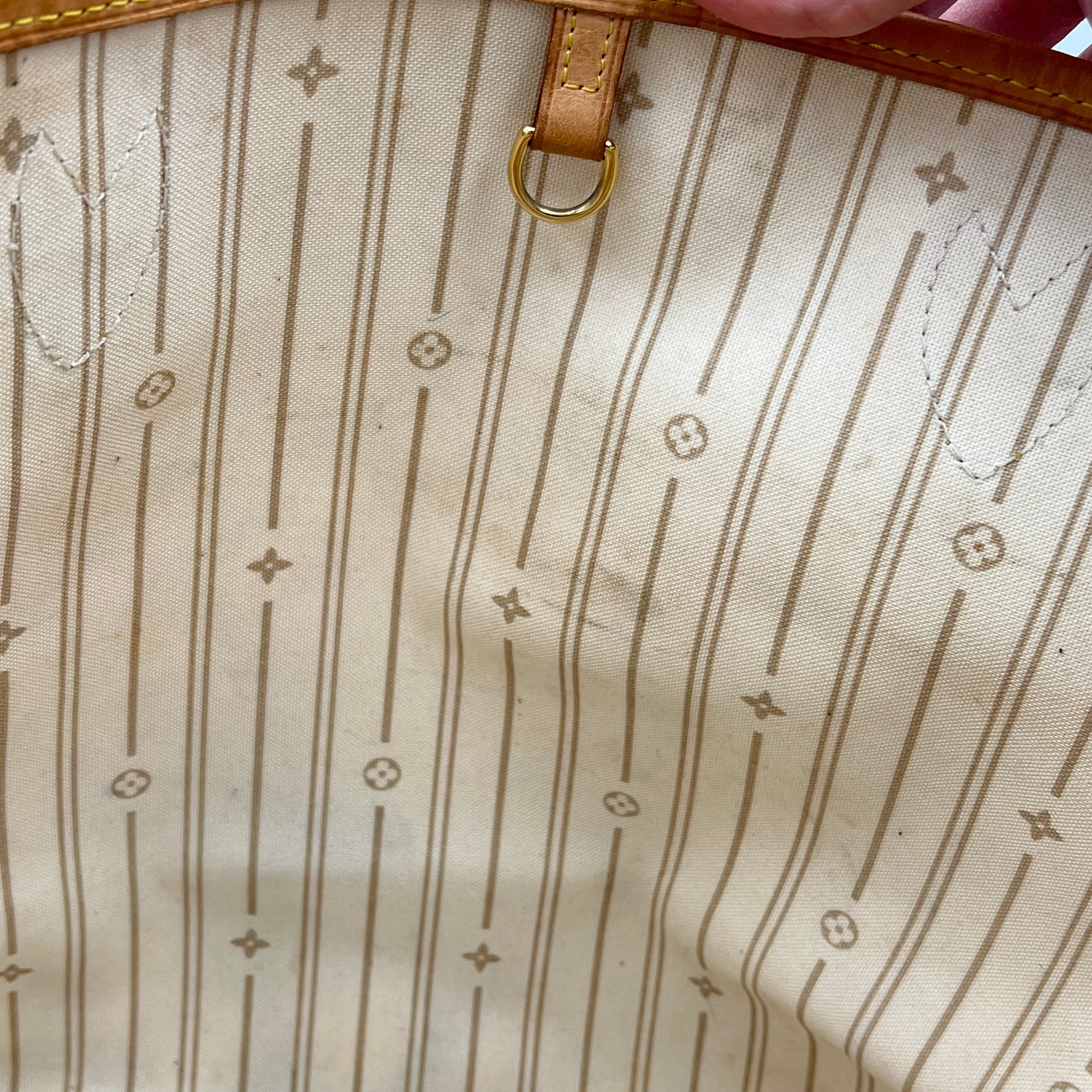 Neverfull Tote Bag MM Azur in Coated Canvas, Gold hardware - Image 13