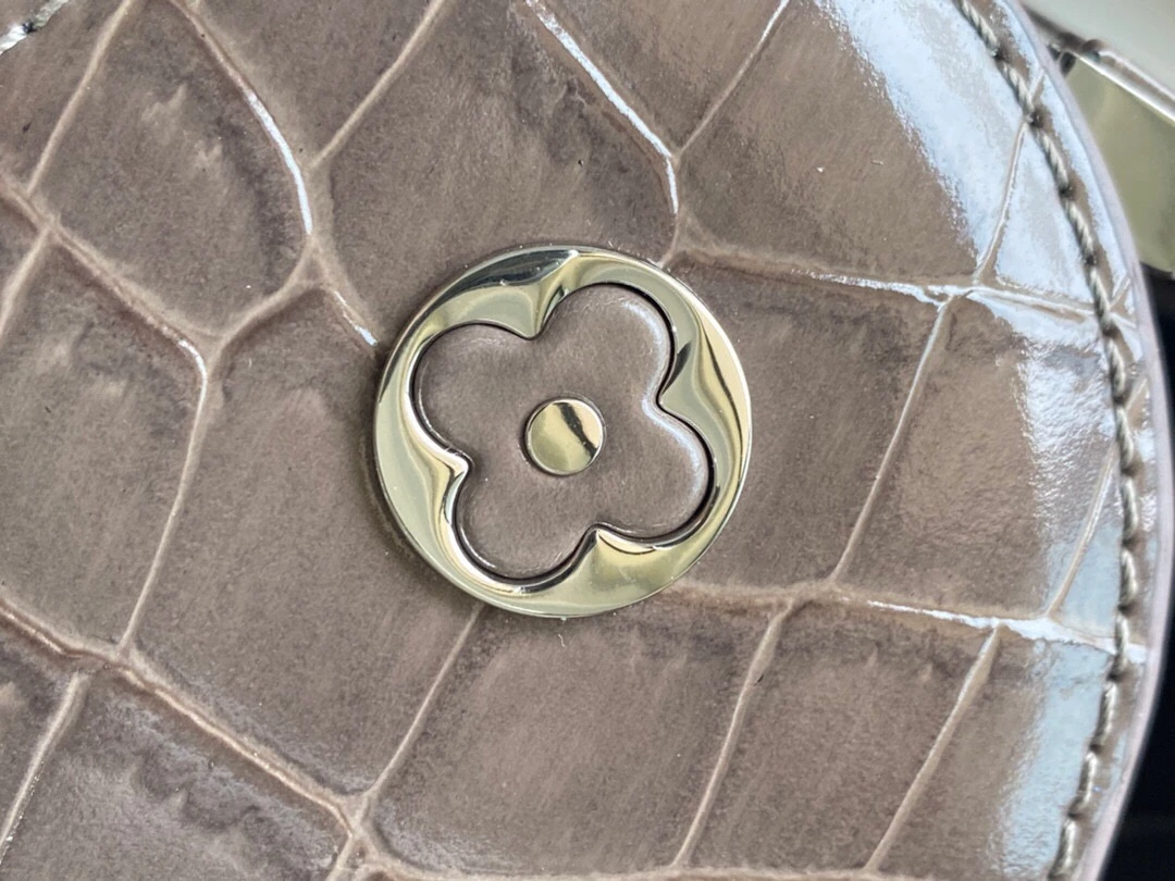 Capucines BB Crocodilien Brillant Bag - Image 8