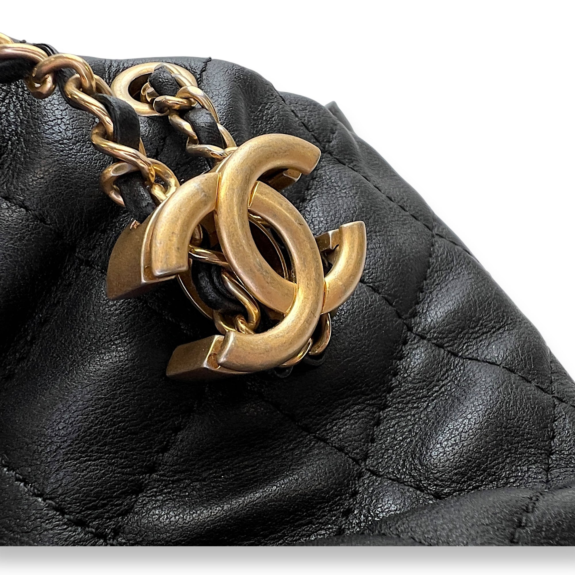 About Pearls Mini Black Bucket Bag in Calfskin, Gold hardware - Image 7