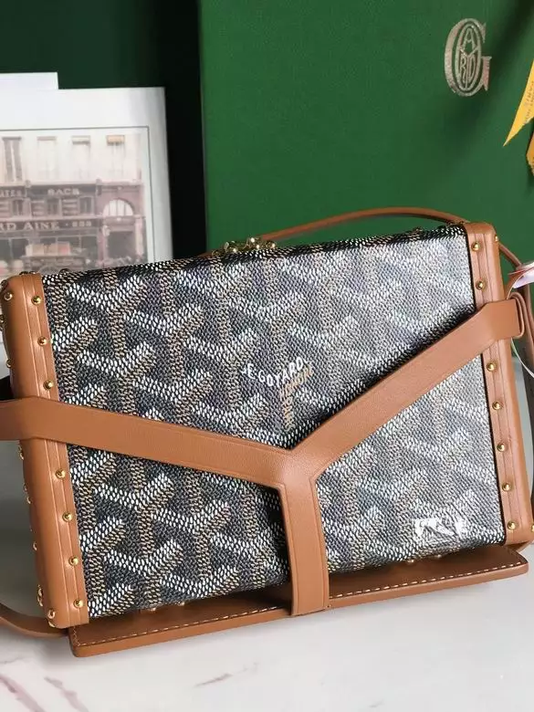 Goyard Minaudière Trunk Bag - Repbags.ru - Image 4