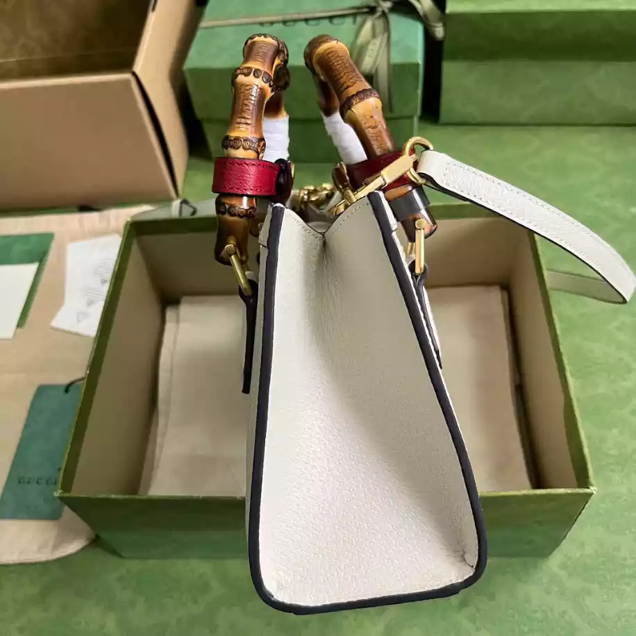 Gucci Diana Small Shoulder Bag - Image 7