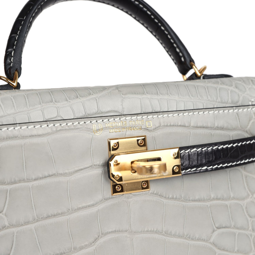 Hermes Special Order (HSS) Kelly Sellier 20 Gris Perle and Black Matte Alligator Gold Hardware - Image 8