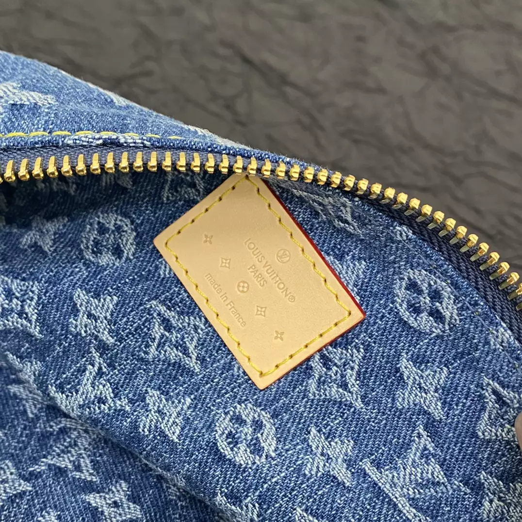 LV Remix Hills Pochette Monogram Denim - ReplicaBags.is - Image 11