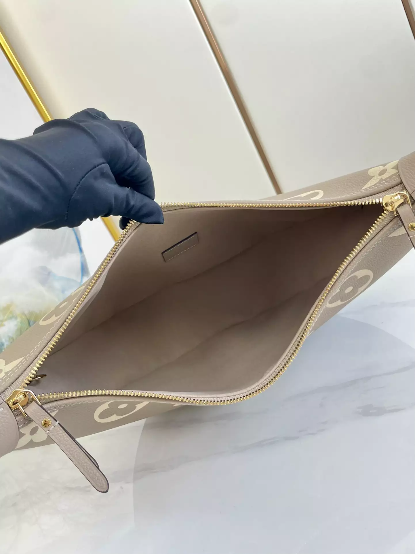 Loop Hobo Bicolor Monogram Empreinte Leather - Repbags.ru - Image 9