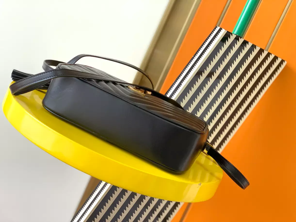 Lou in Quilted Leather camera bag - Image 11