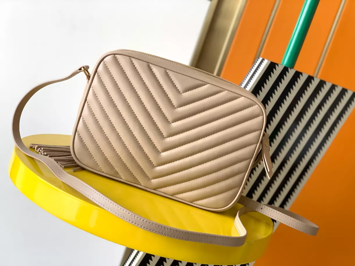 Lou in Quilted Leather camera bag - Image 4