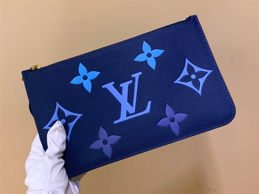 Louis Vuitton Neverfull MM Tote Bag - Image 5