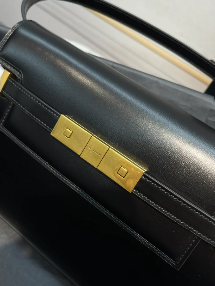 Manhattan Small Shoulder Bag in Box Saint Laurent - Image 11