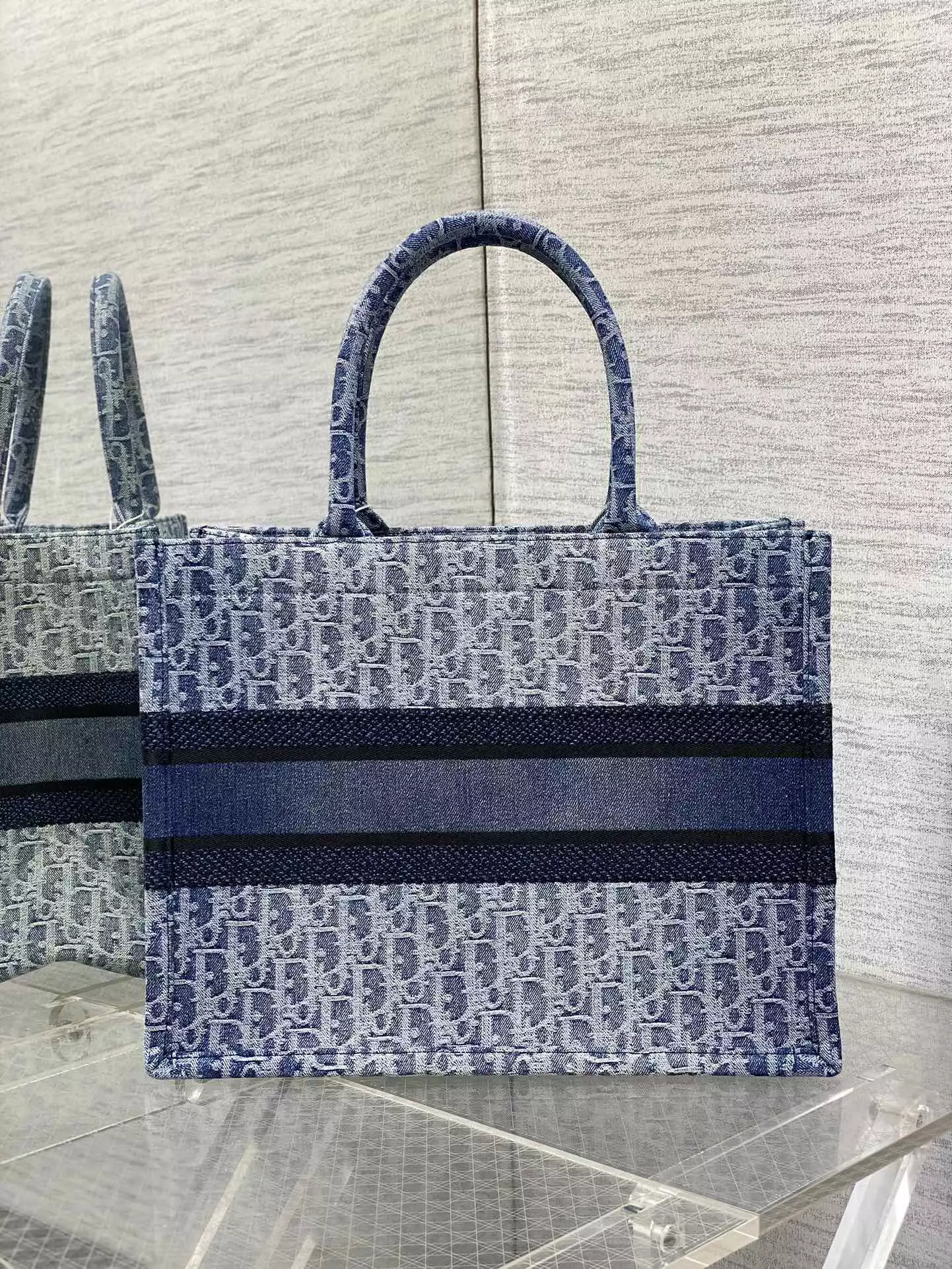 Medium Dior Book Tote Blue Denim Dior Oblique - Repbags.ru - Image 8