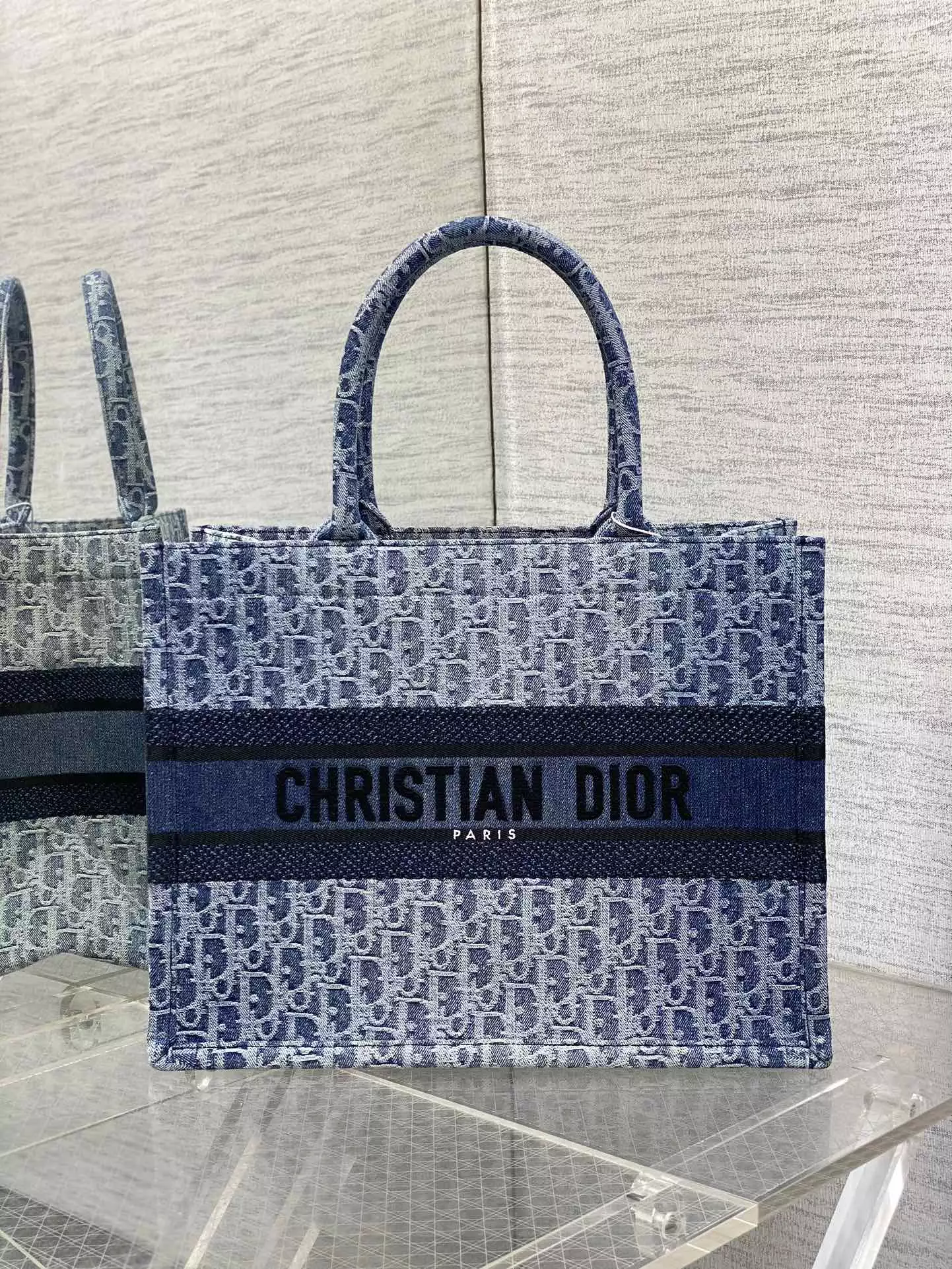 Medium Dior Book Tote Blue Denim Dior Oblique - Repbags.ru - Image 3