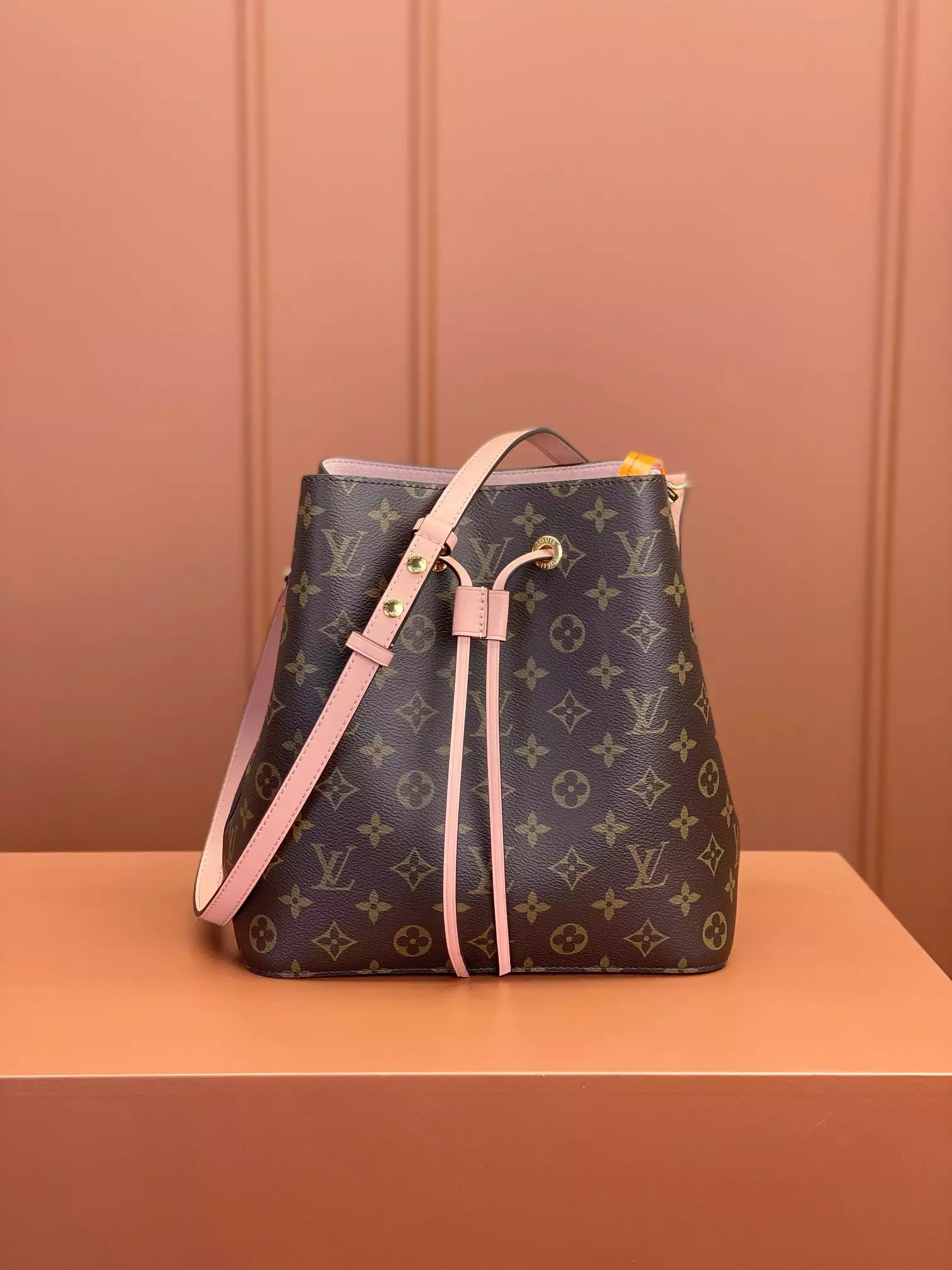 NéoNoé MM Bucket Bag Monogram Canvas - Repbags.ru - Image 11
