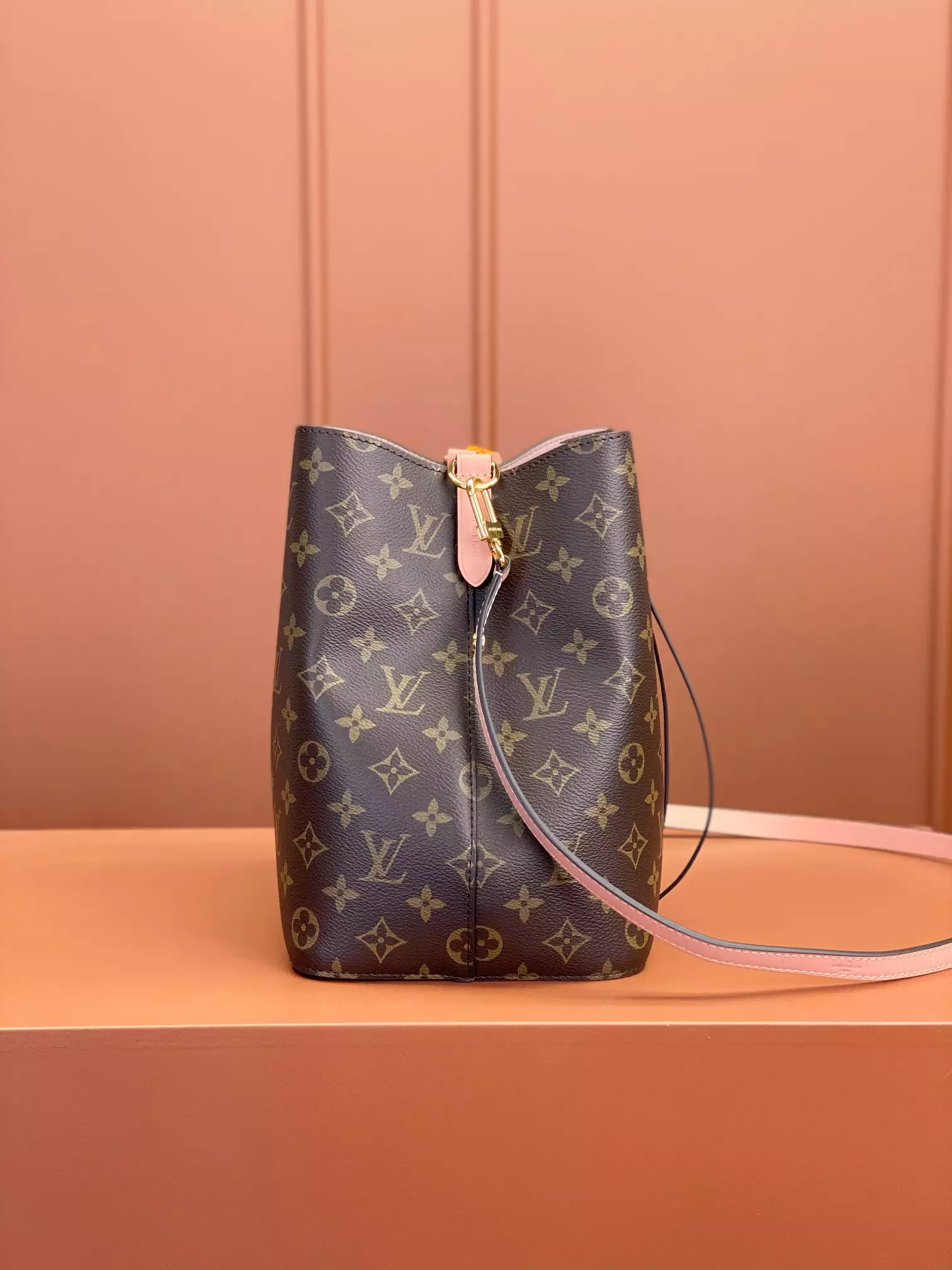 NéoNoé MM Bucket Bag Monogram Canvas - Repbags.ru - Image 6