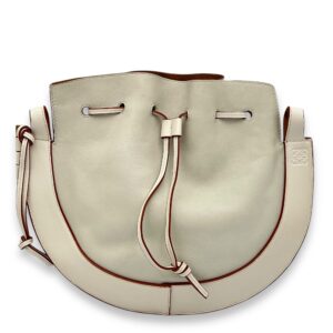 Horseshoe Crossbody Bag White in Calfskin, Gold hardware