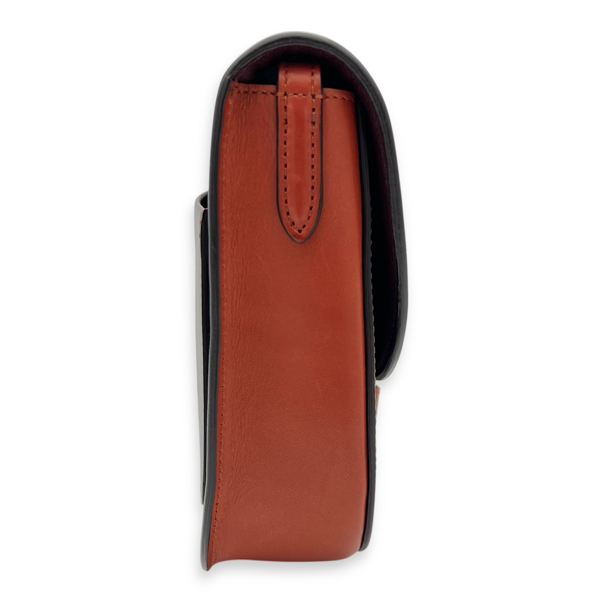 Trotteur Crossbody Bag Red in Calfskin, Gold hardware - Image 4