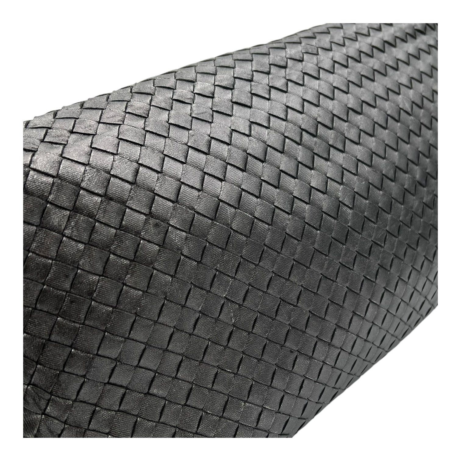 Intrecciato Shoulder Bag Metallic Grey in Calfskin, Gunmetal hardware - Image 7