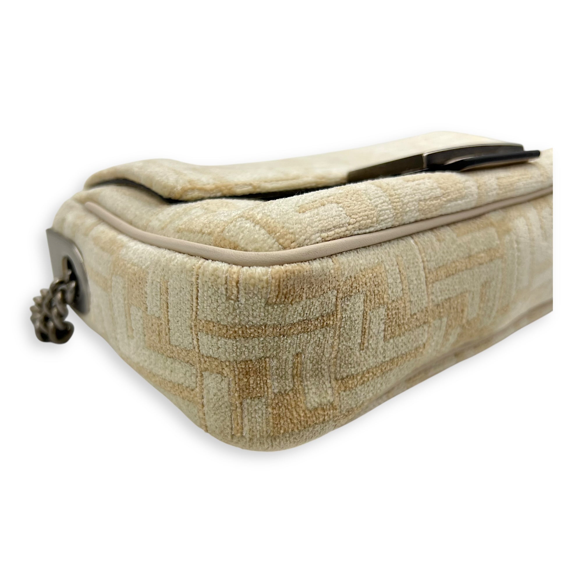 Baguette Shoulder Bag Beige in Velvet, Silver hardware - Image 9
