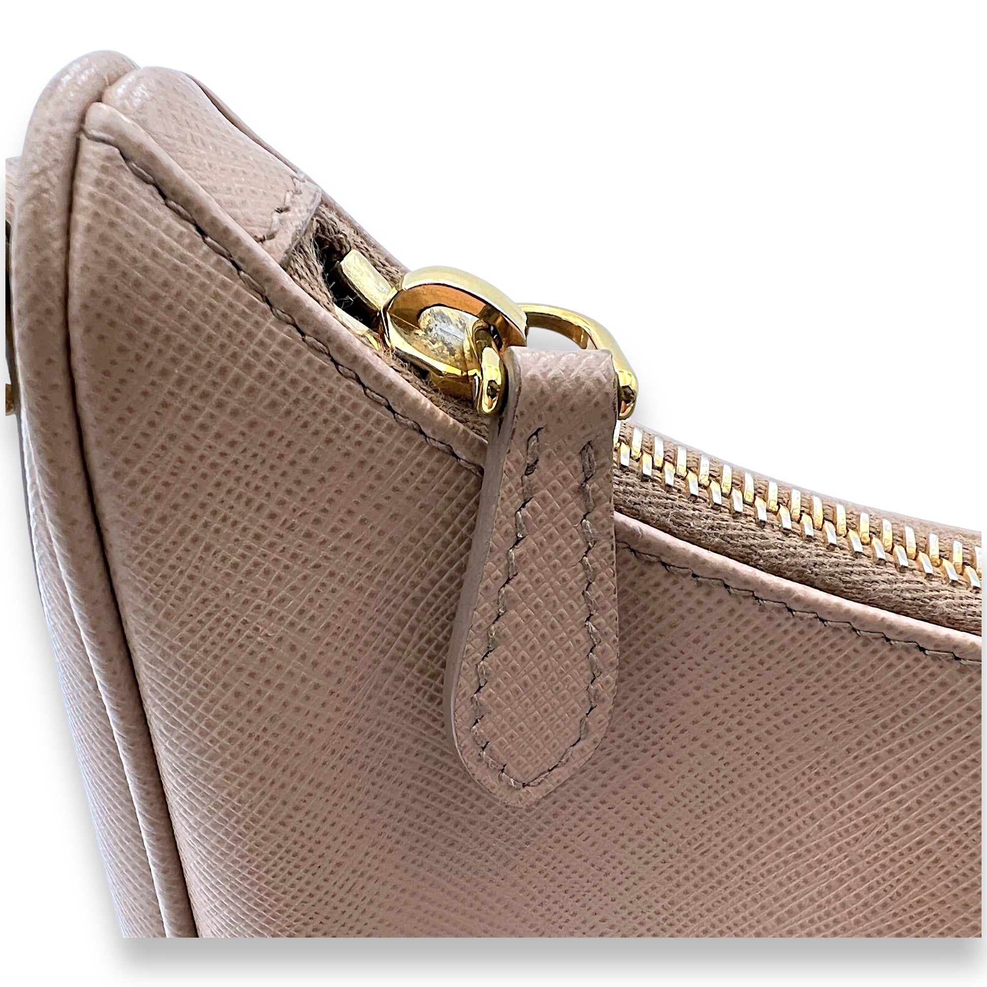Re-Edition 2005 Crossbody bag in Saffiano leather, Gold Hardware - Image 8