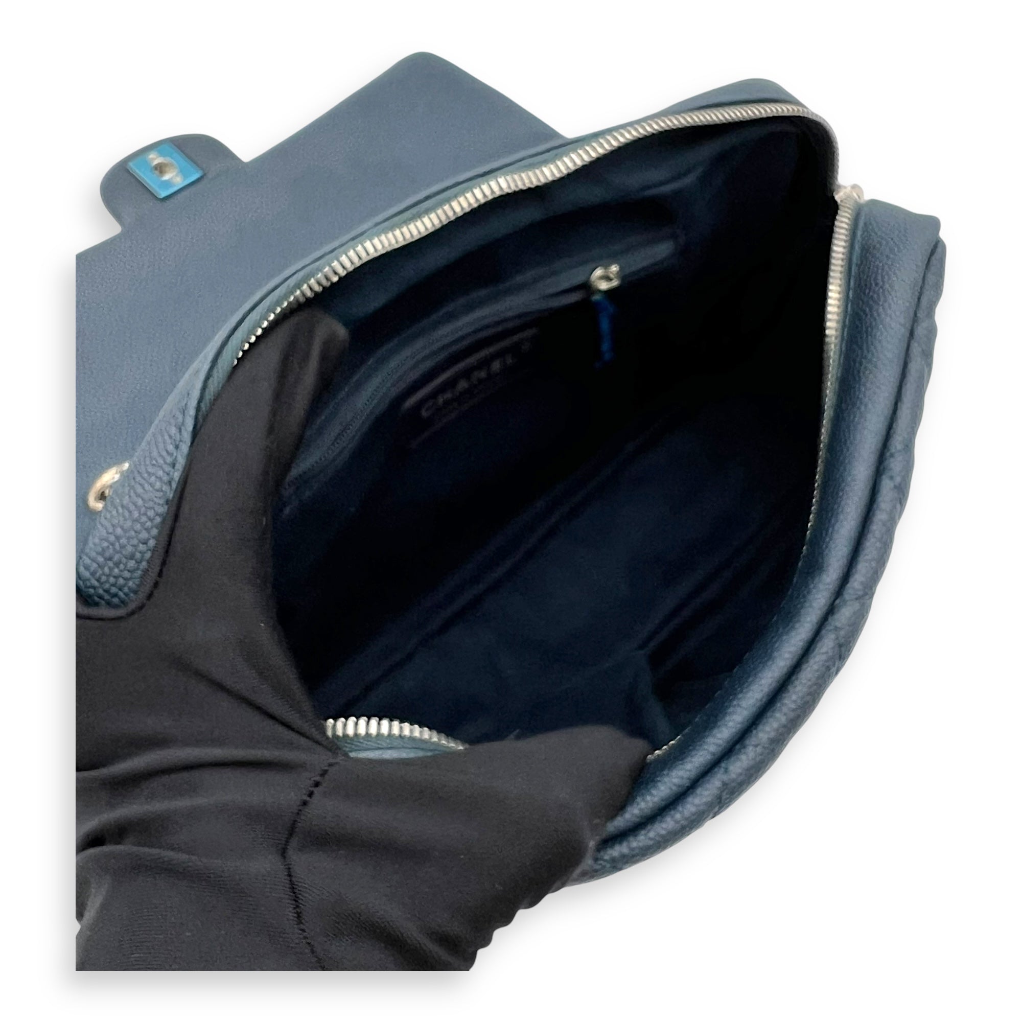 CC Shoulder Bag Blue in Caviar Leather, Silver hardware - Image 8