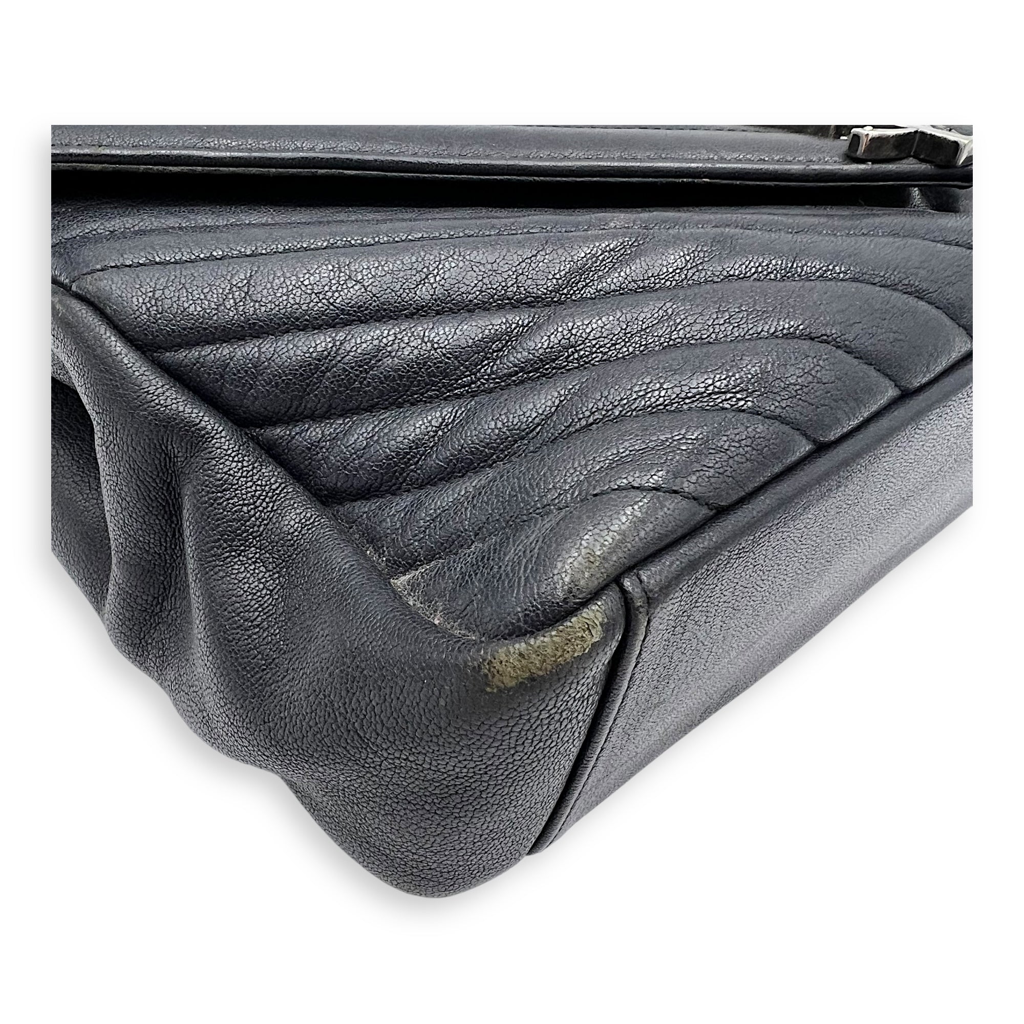 College Large Grey Shoulder Bag in Calfskin, Silver hardware - Image 8