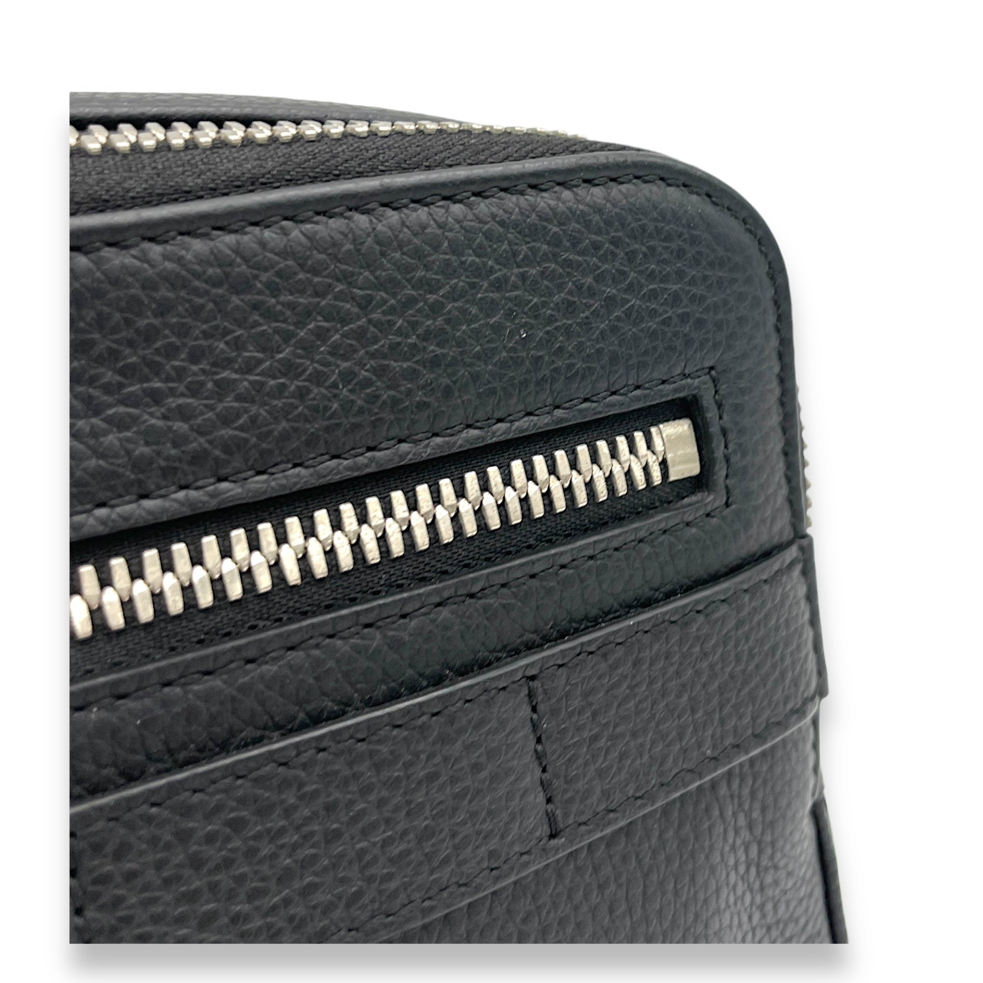 Safari Black Messenger in Calfskin, Silver hardware - Image 10