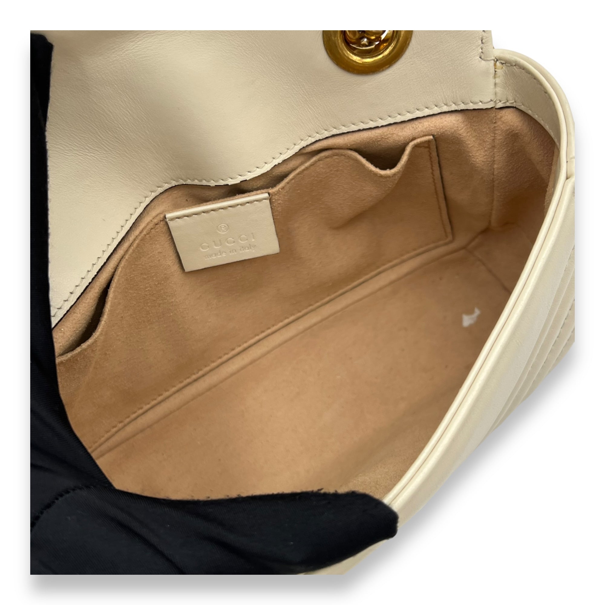 GG Marmont Shoulder Bag Mini White in Calfskin , Brushed Gold Hardware - Image 10