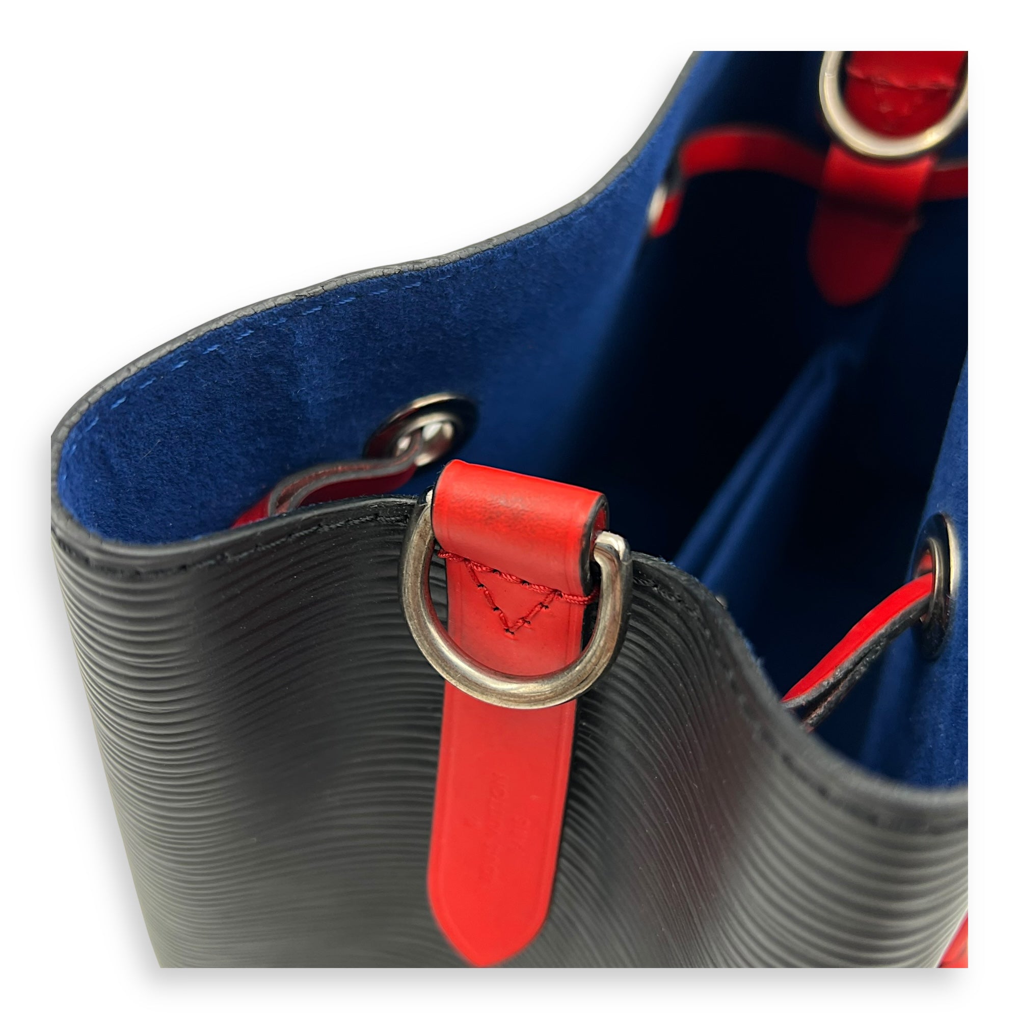 NeoNoe Bucket Bag BB Black in Epi Leather, Silver hardware - Image 10