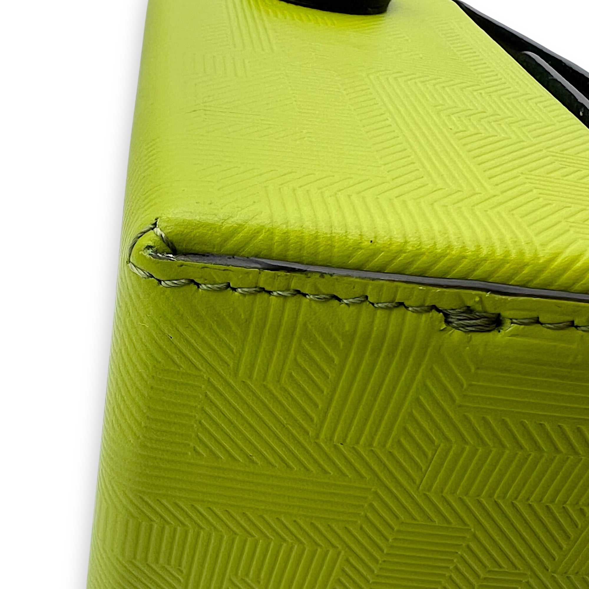 Baguette Green Crossbody Bag in Calfskin, Silver hardware - Image 10