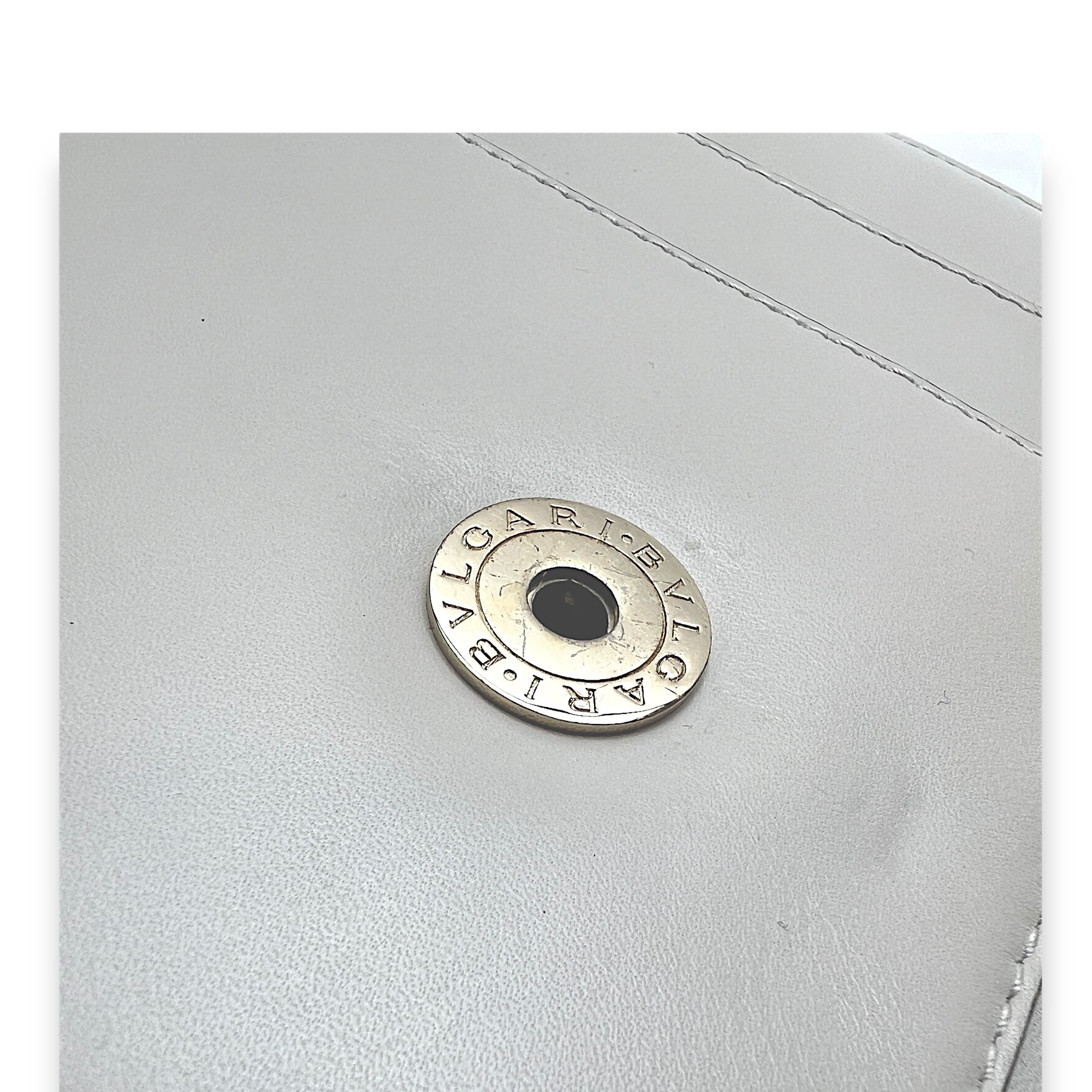 Serpenti Forever Medium White Shoulder Bag in Calfskin, Light Gold hardware - Image 12