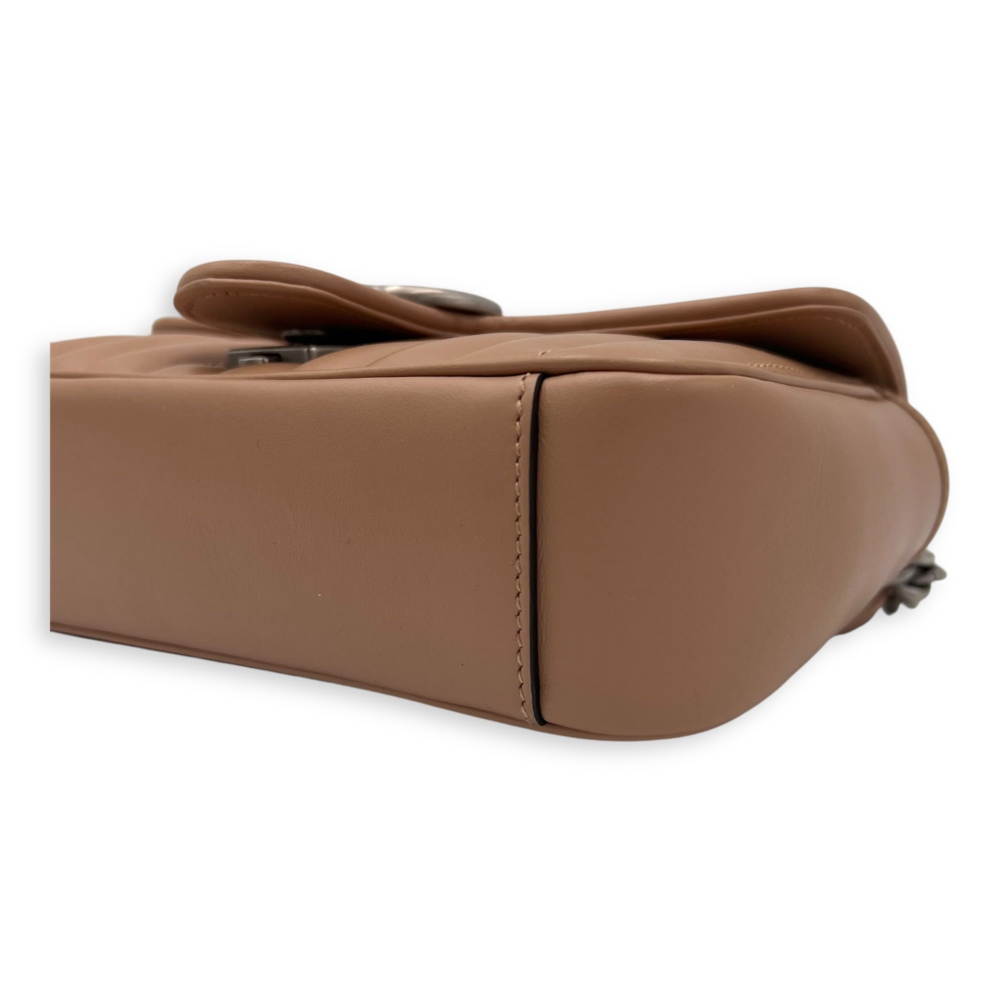 GG Marmont Mini Beige Crossbody Bag in Calfskin, Silver hardware - Image 10