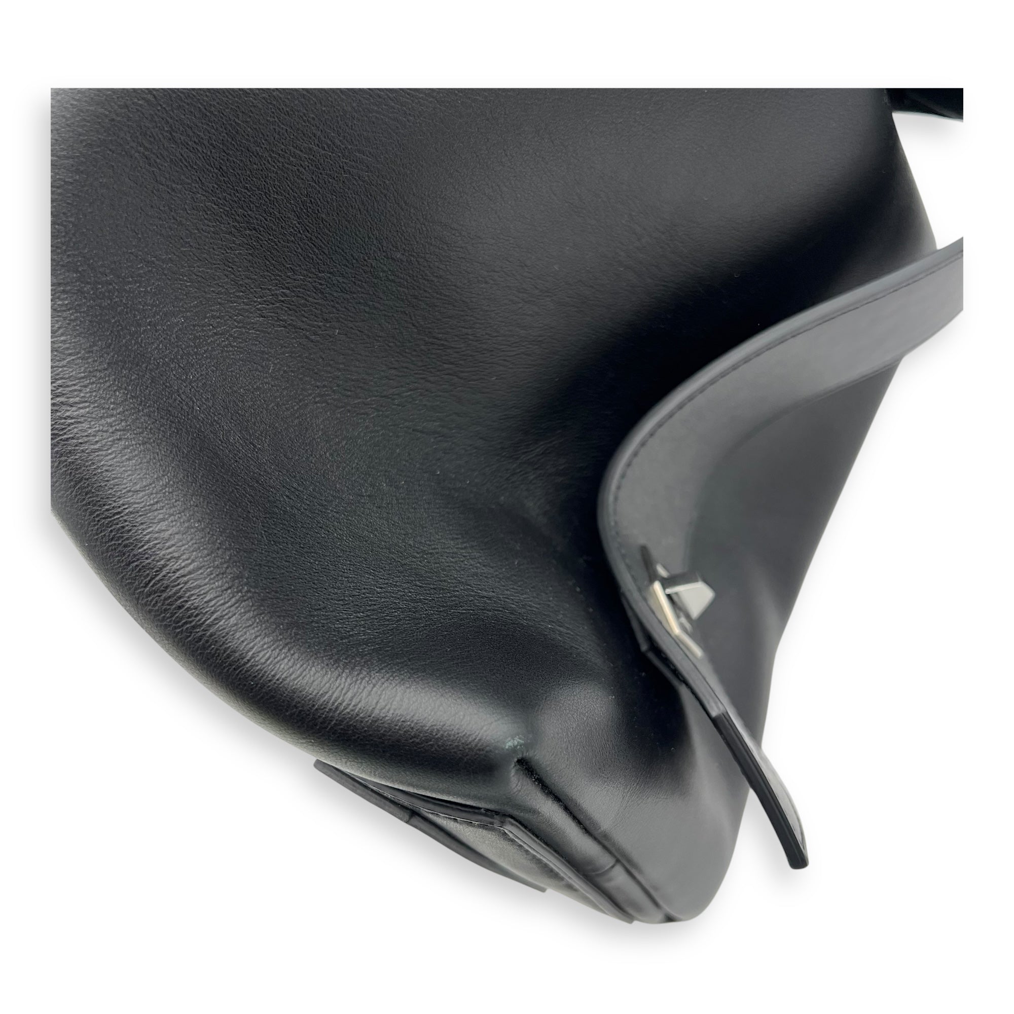 Antigona Maxi Black Duffle Bag in Calfskin, Silver hardware - Image 9