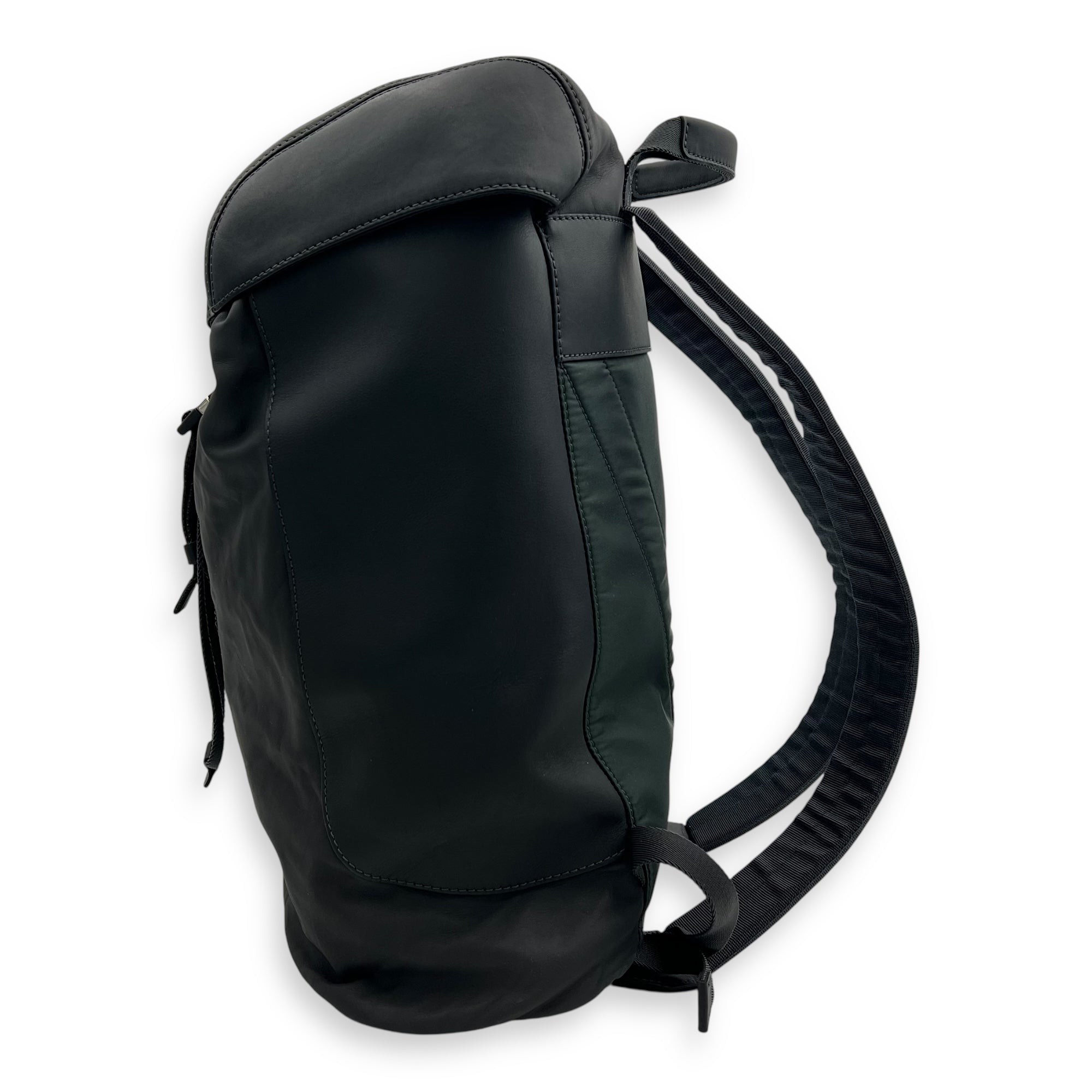 V-Line Pulse Grey Backpack in Calfskin, Silver hardware - Image 4