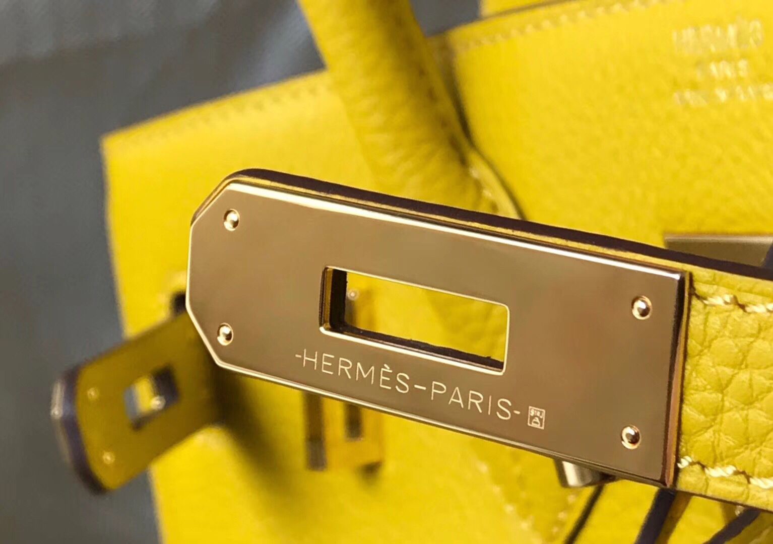 Hermes Birkin 30cm Bag In Yellow Clemence Leather GHW - Image 8