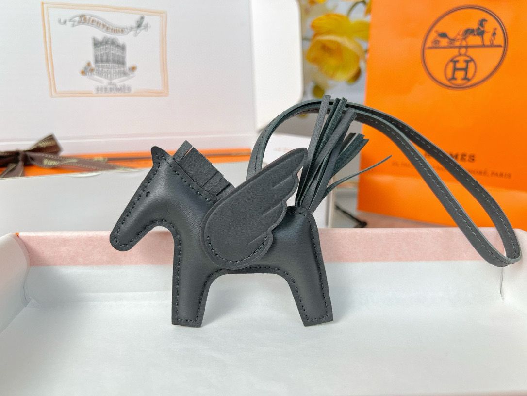 Hermes Rodeo Pegase PM Bag Charm in Ardoise Lambskin - Image 3