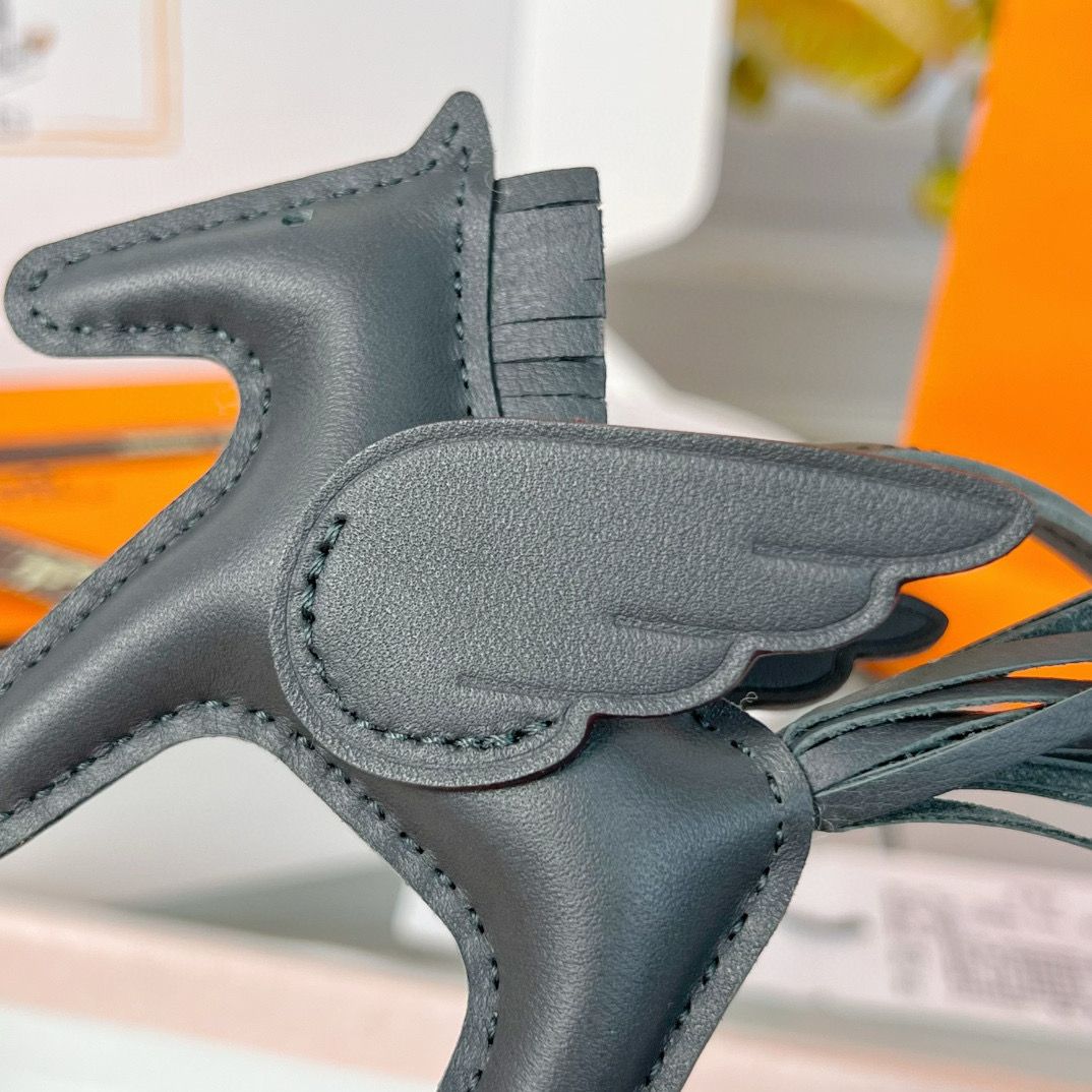 Hermes Rodeo Pegase PM Bag Charm in Ardoise Lambskin - Image 5