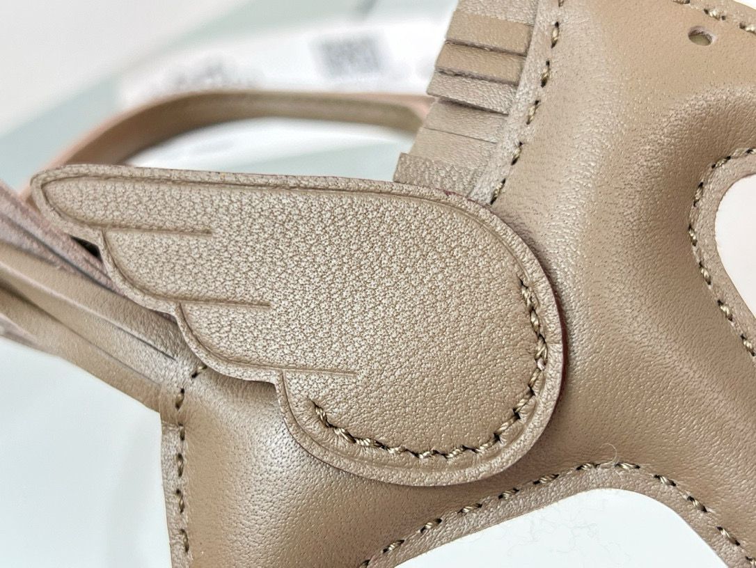 Hermes Rodeo Pegase PM Bag Charm in Taupe Milo Lambskin - Image 5