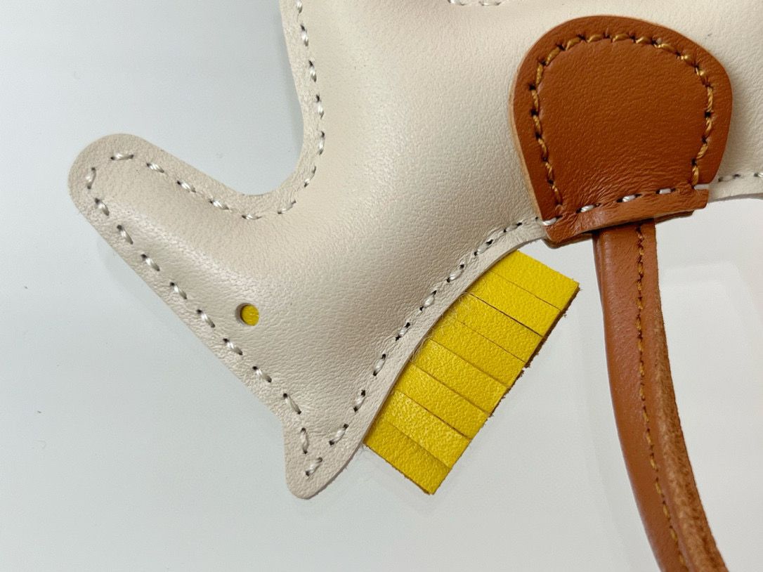 Hermes Rodeo PM Bag Charm in Craie/Yellow/Gold Lambskin - Image 5