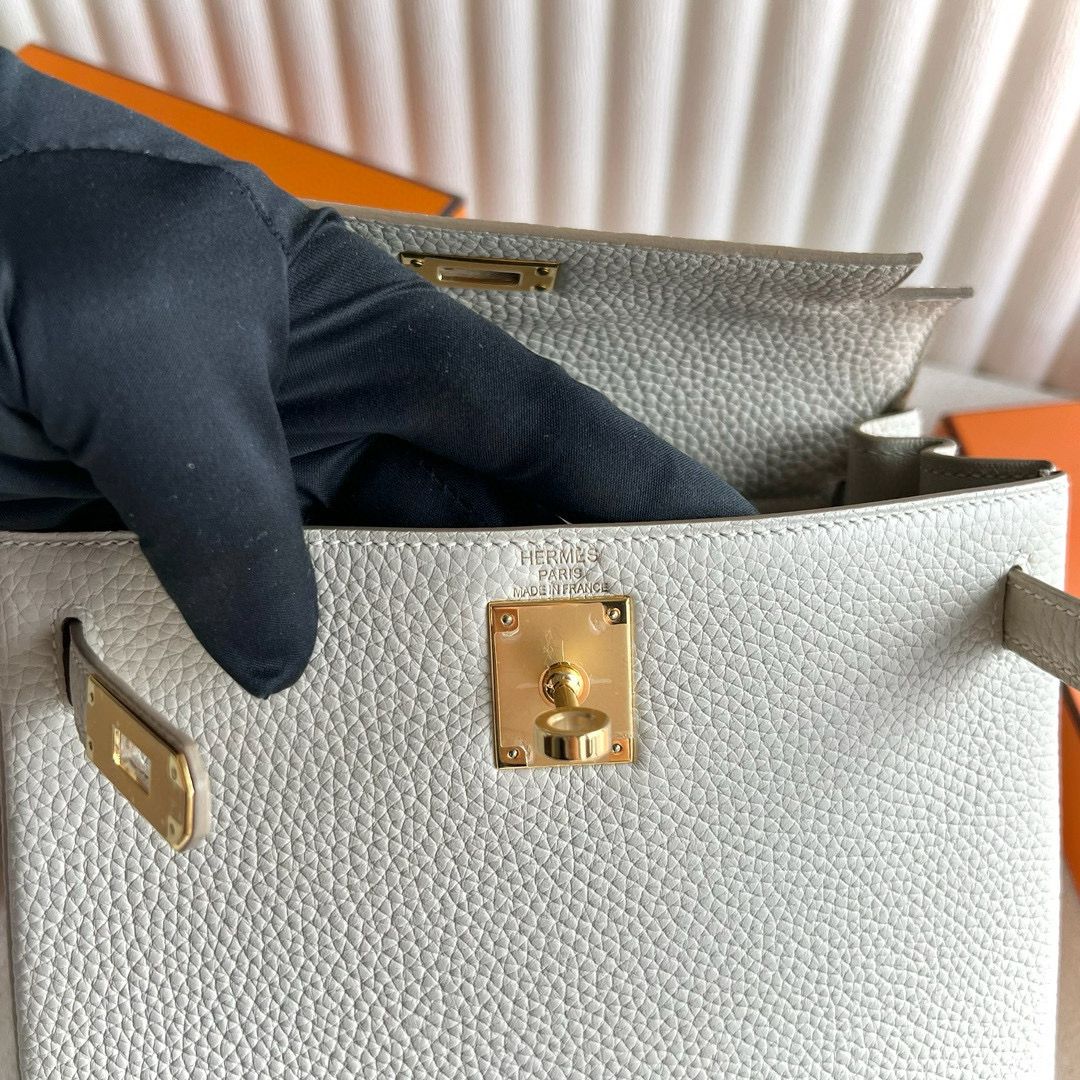 Hermes Kelly Ado Backpack in Craie Clemence Leather - Image 9