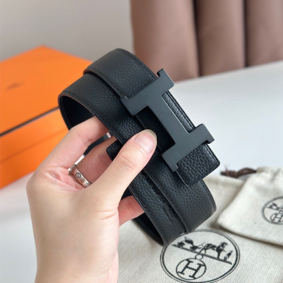 Hermes Constance Reversible Belt 38MM in Clemence Leather with Black Buckle - Image 4