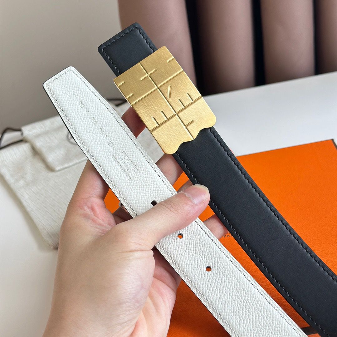 Hermes Typo Reversible Belt 32MM in White Epsom Calfskin - Image 6