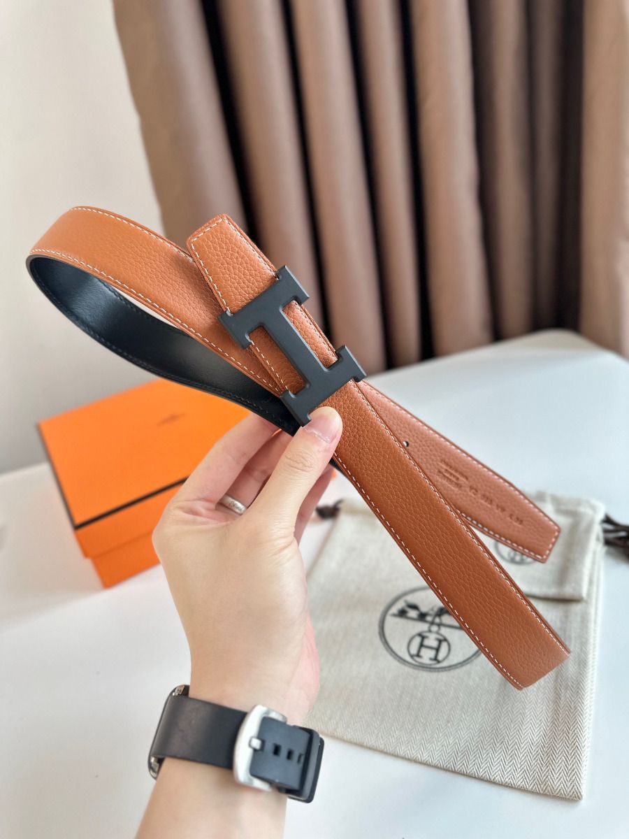 Hermes H Reversible 32MM Belt with Matte Buckle in Gold Clemence Leather - Image 3