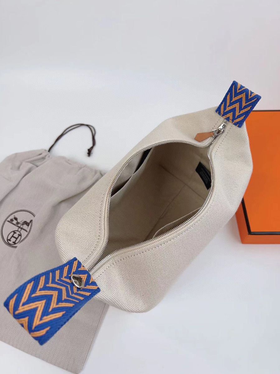 Hermes Bride-a-Brac Large Case in Ecru Canvas with Blue Zigzag Motifs - Image 7