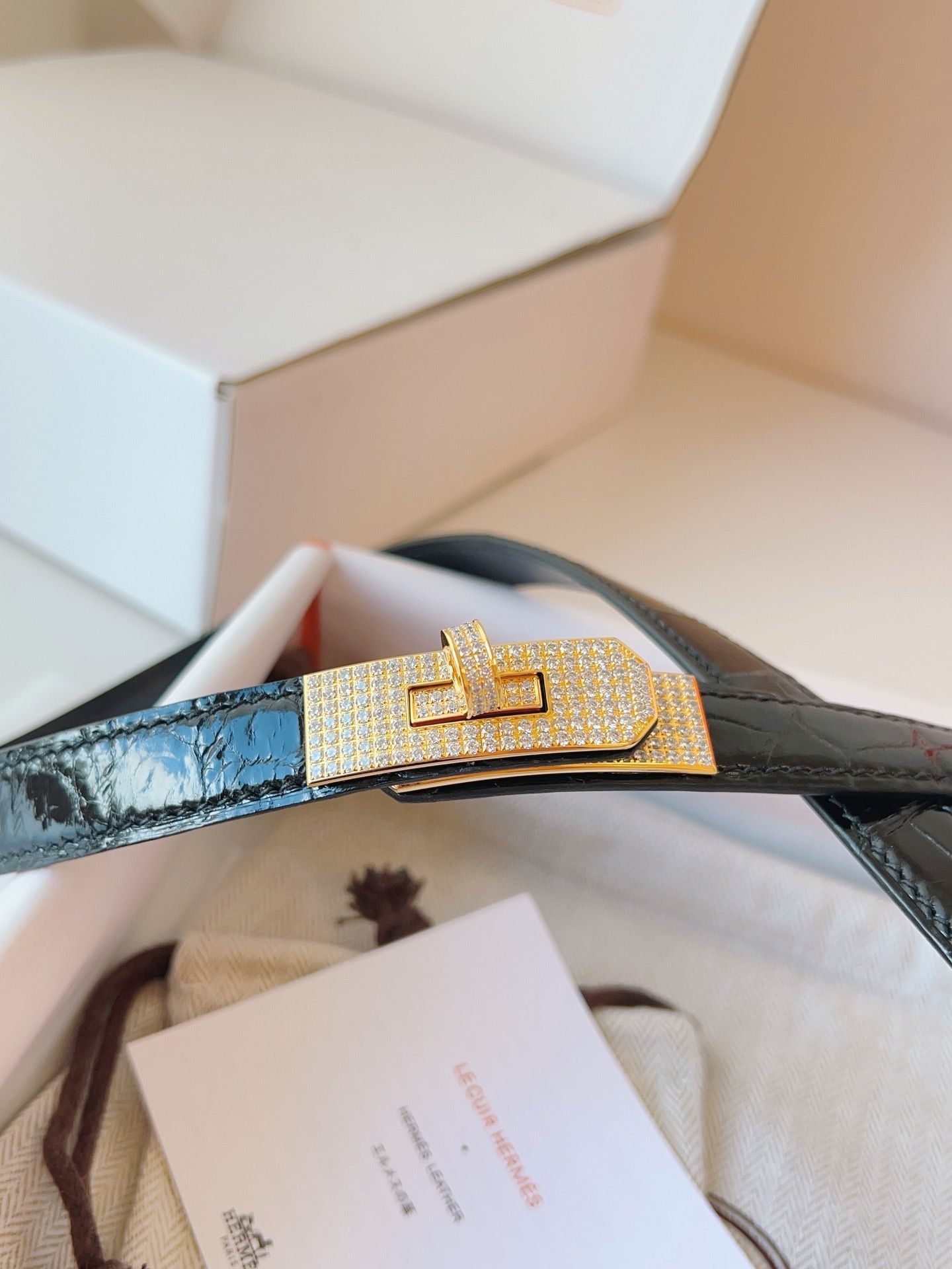 Hermes Kelly 18 Diamond Belt in Black Shiny Alligator Leather - Image 12